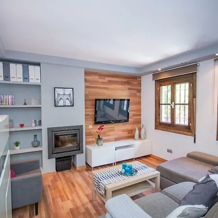 Cubo's Apartamento Lew Hoad Tennis Apartment *